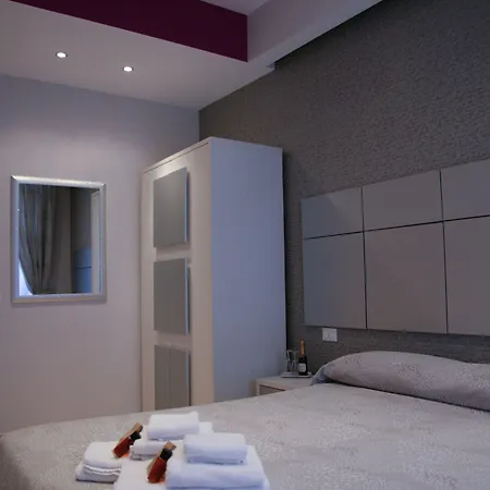 五间客房罗马旅馆