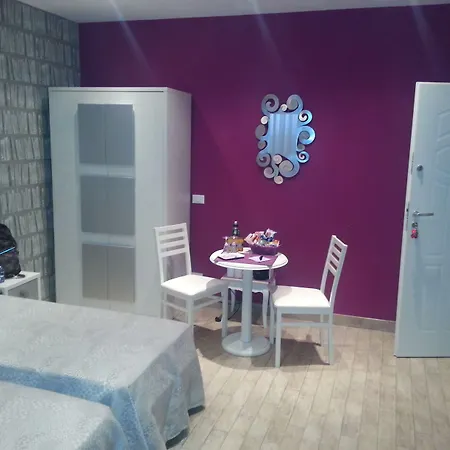 五间客房罗马旅馆 罗马