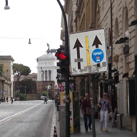 五间客房罗马旅馆 招待所 罗马